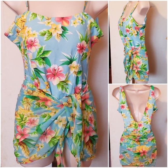 <BEACH CABANA> Swimsuit w/ Cover-Up - Picture 1 of 8